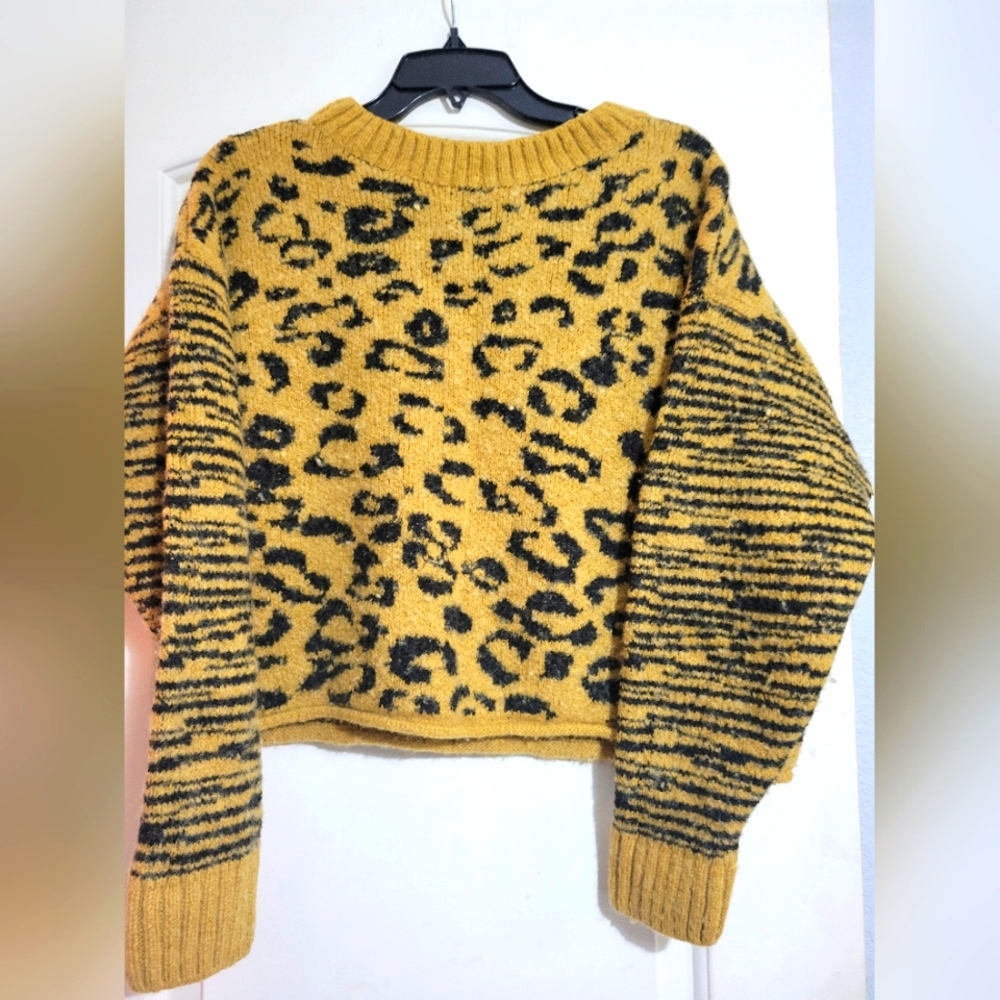 Zara Leopard Zebra Print Crop Sweater